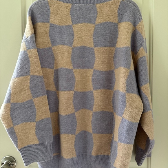 Checkered sweater - Picture 3 of 3